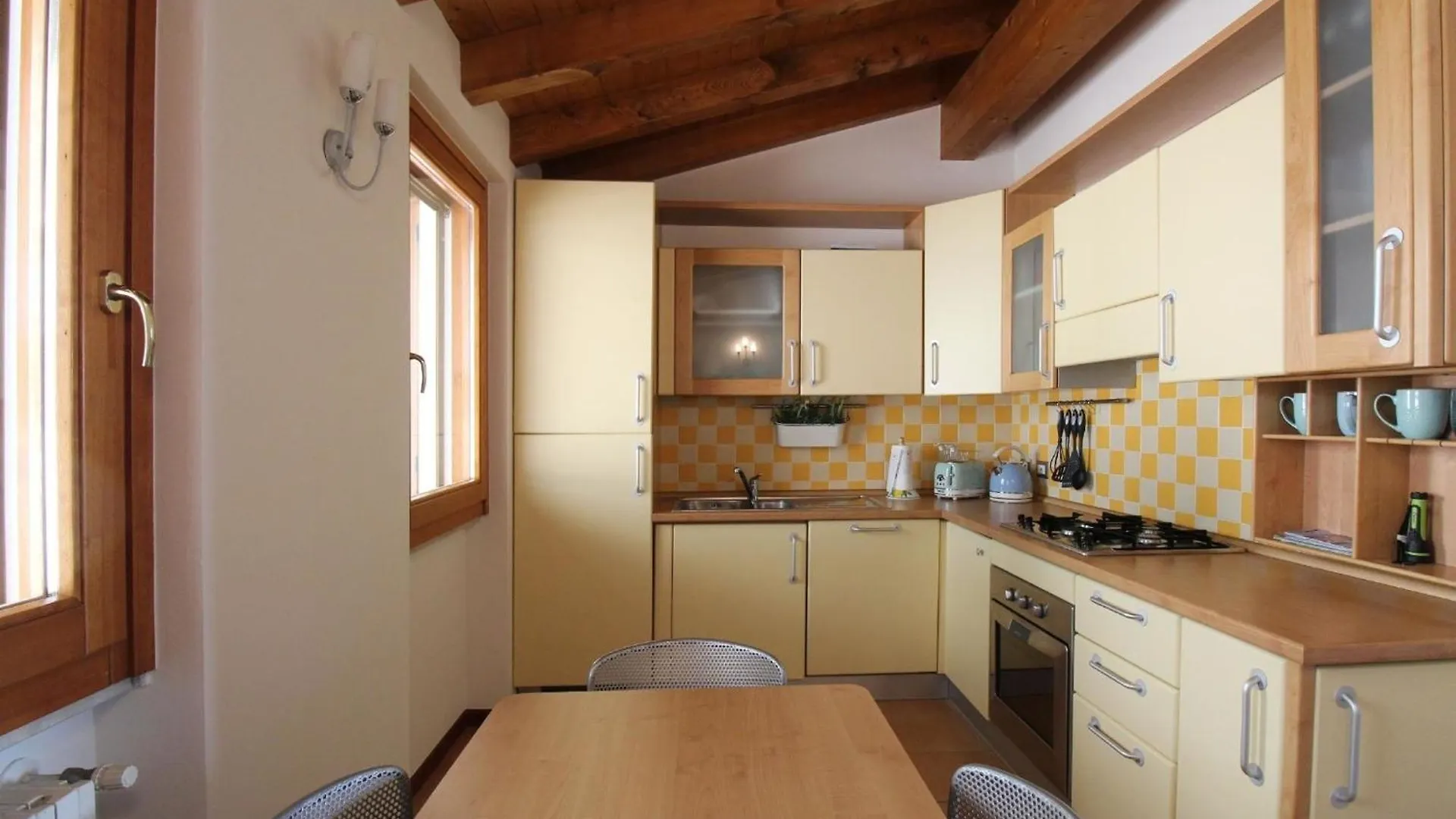Ferienhaus In Gardone Riviera Mit Privatem Garten Und Schoener Aussicht 0*,  Italy